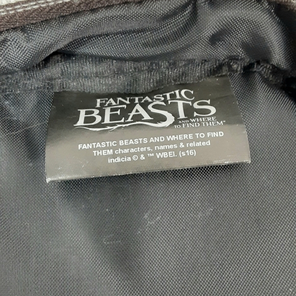 Fantastic Beats New Scamander suitcase make up bag - Picture 11 of 13